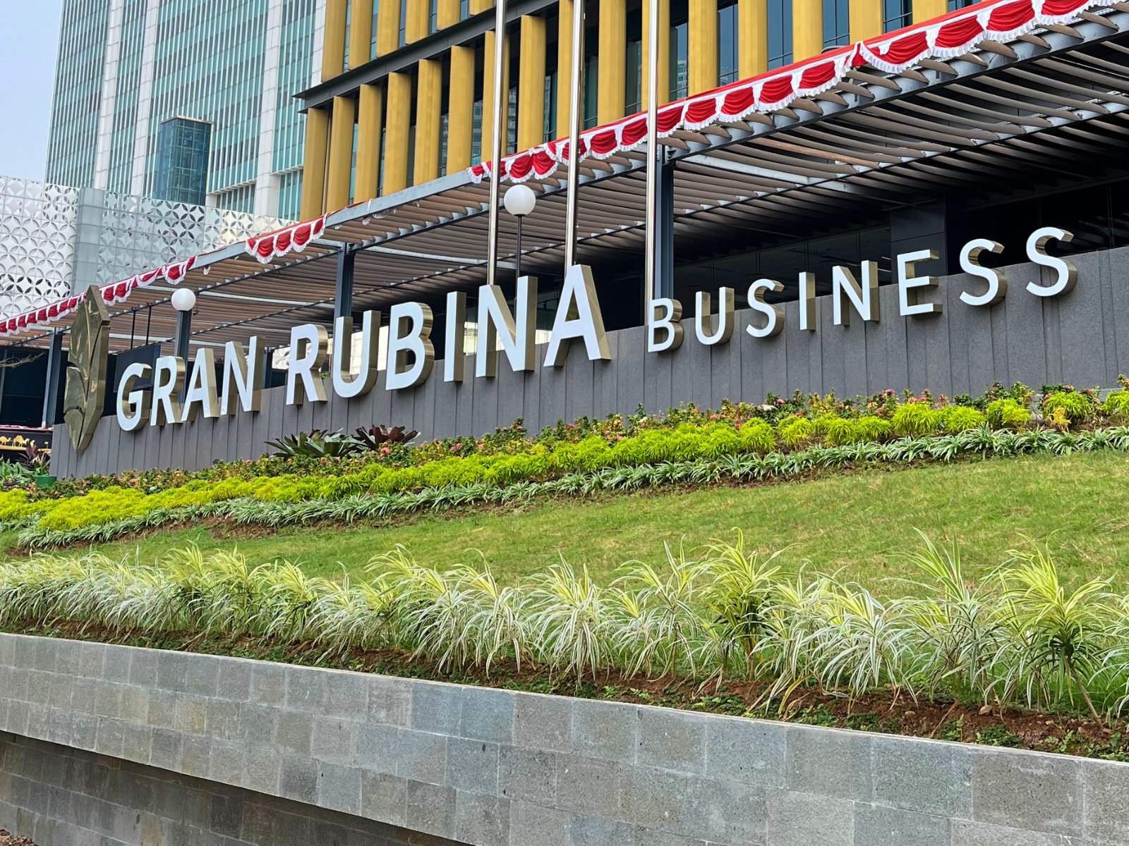 Gran Rubina Business Park entrance landscape after improvement.